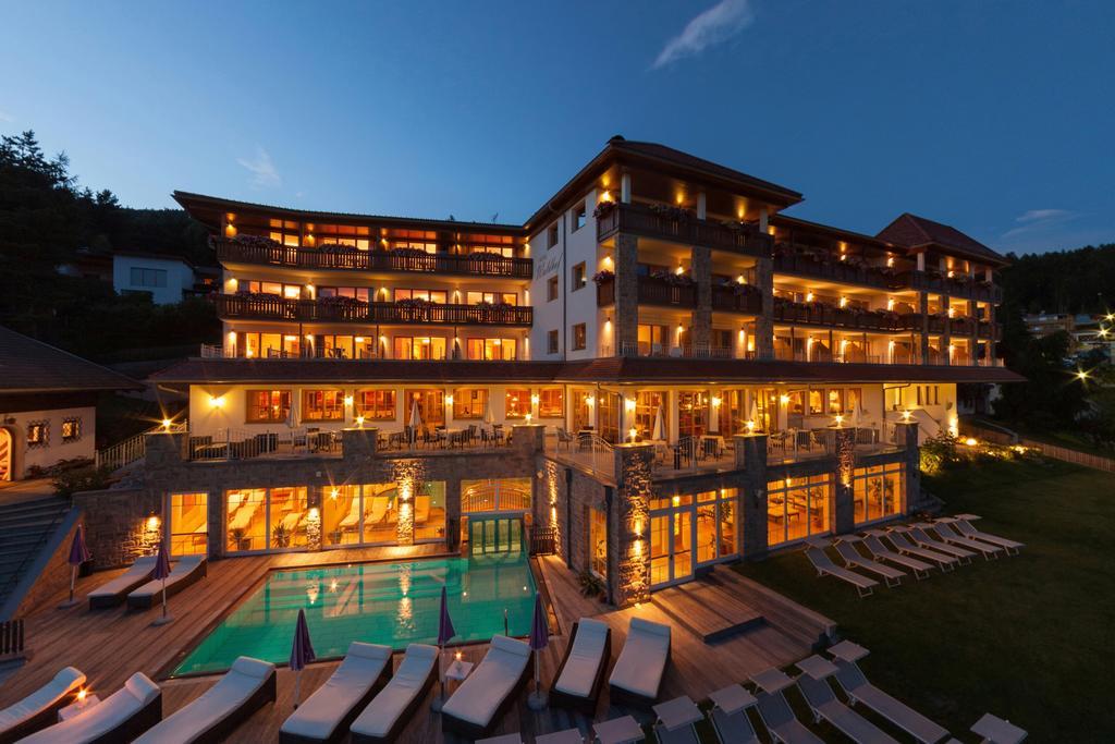 Hotel Waldhof Perca Exterior photo