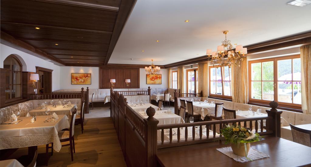Hotel Waldhof Perca Exterior photo